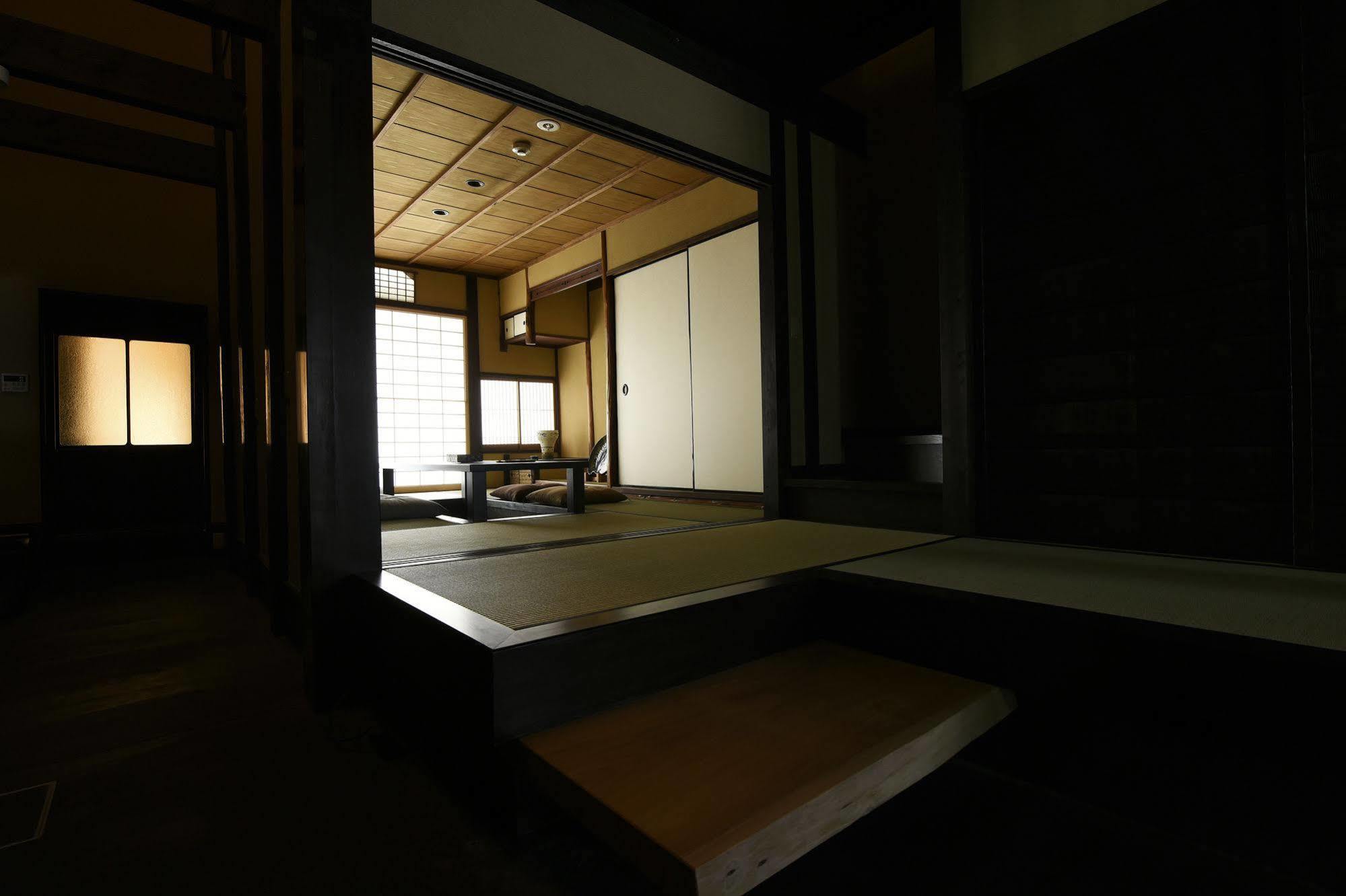 Вилла Kuraya Omiya Shimabara Киото Экстерьер фото